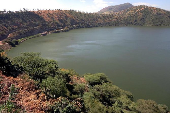 Day Trip To Creater Lakes In Bishoftu - The fresh-juice stop above Chalaklaka Lake