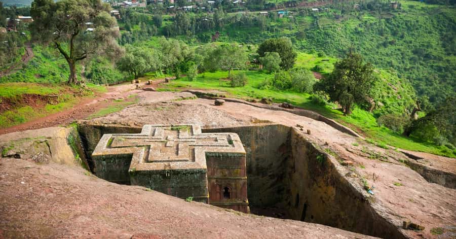 Ethiopia: 5-Day Tour Lalibela, Gondar, Bahir dar & Axum - Day 2: Gondar’s castles and painted angels