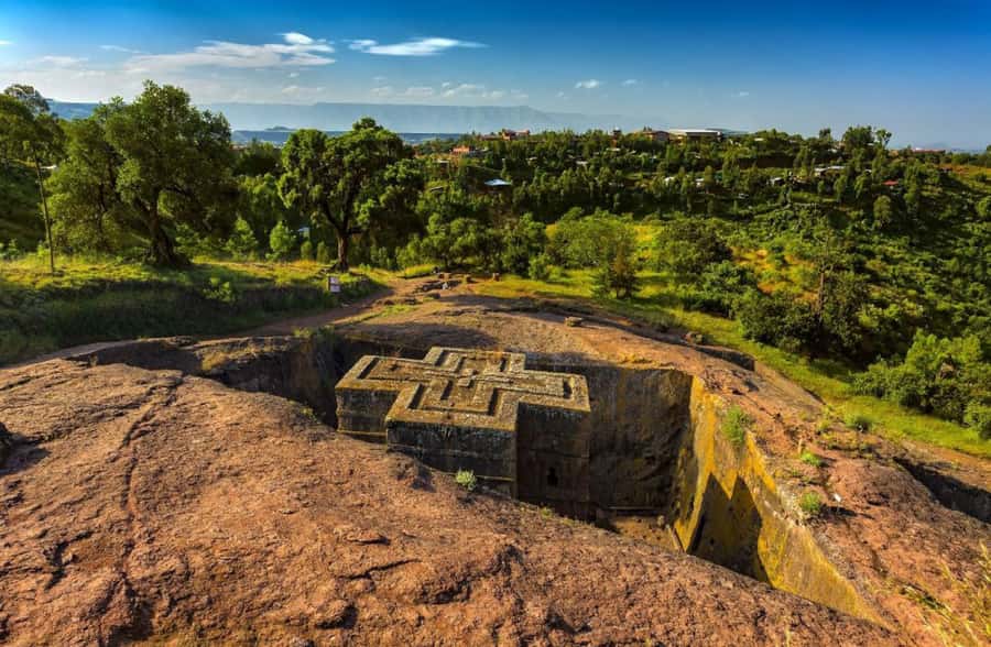 From Addis Ababa: 3-Day wonder of Lalibela churches. - The guides and the human side of the trip