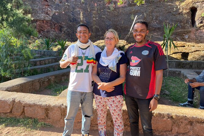 Lalibela Backpacker tours - A local guide changes the feel of Lalibela