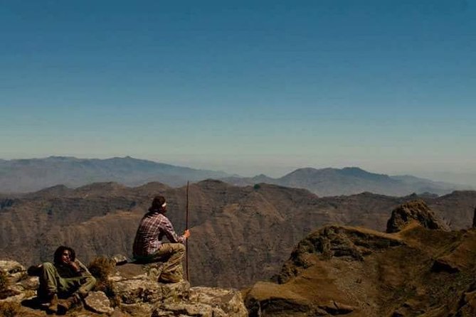 Lasta Mountains: Highland Eco Trekking Tour in Lalibela - Climbing the old zigzag paths