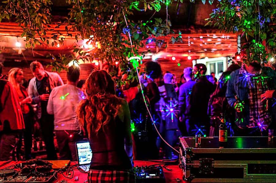 Pup crawl and nightlife tour in Addis Ababa. - Abraham and the value of a local guide