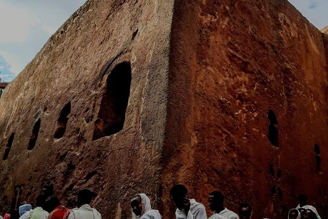Visiting Lalibela churches - Coffee, food, and a look at local life